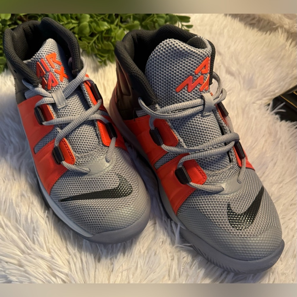Nike